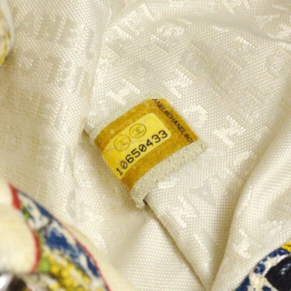 Chanel White Canvas Valentine Chain Handbag 112430 - Picture 7 of 8